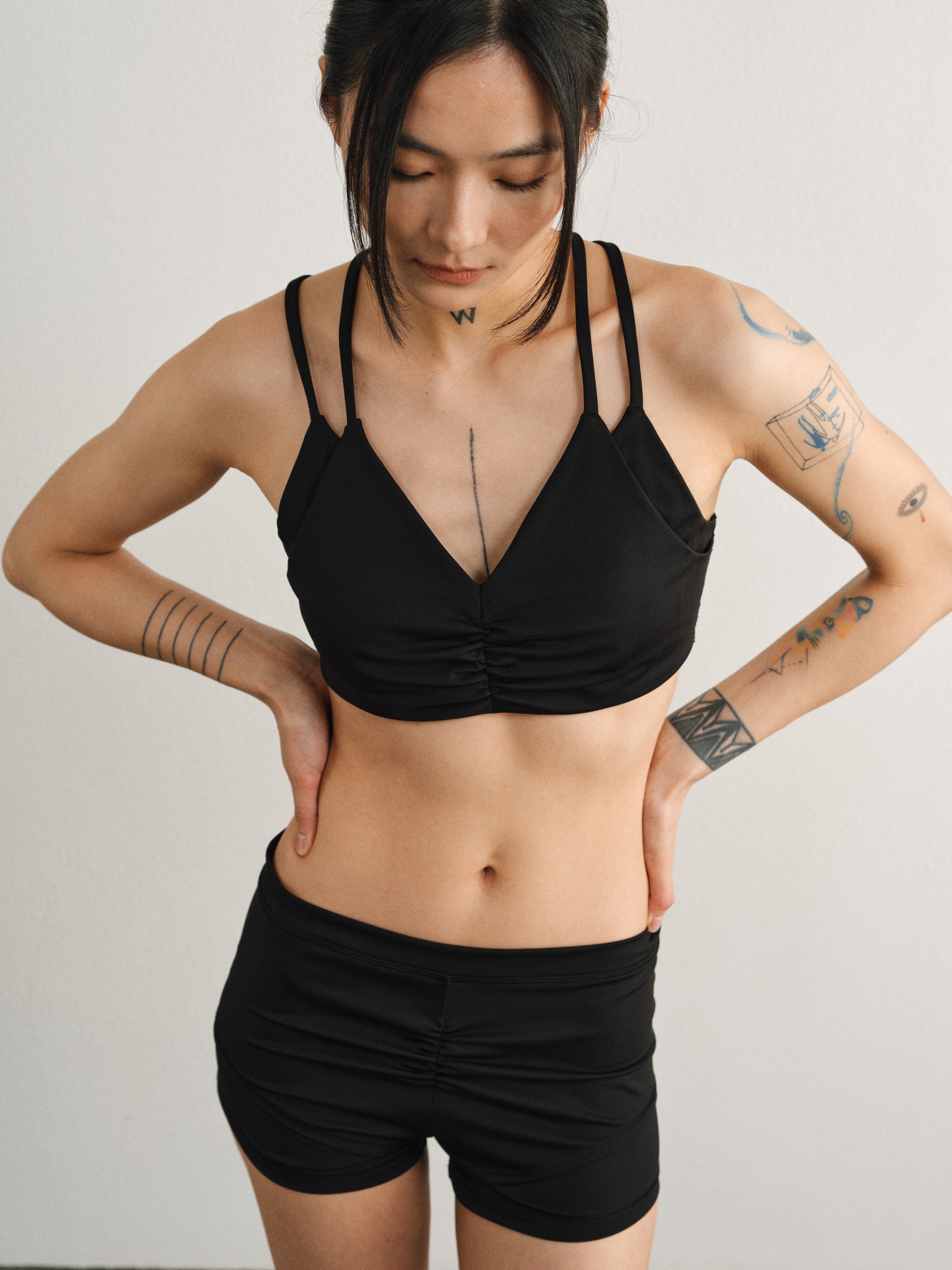 Black Fake Two Piece Pleated Yoga Set