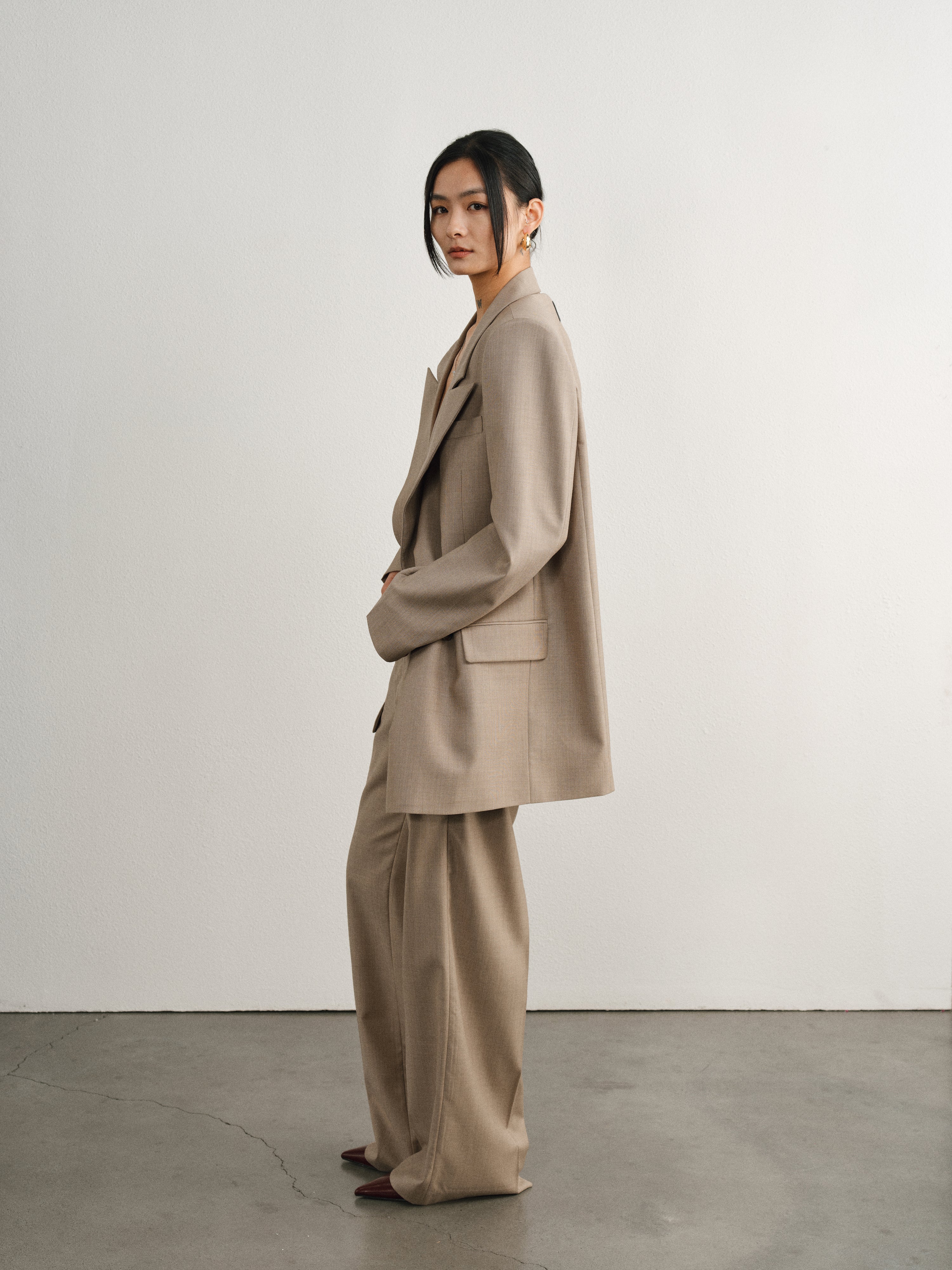 Oatmeal Old Money Style Sheep Wool Shoulder Pad Suit