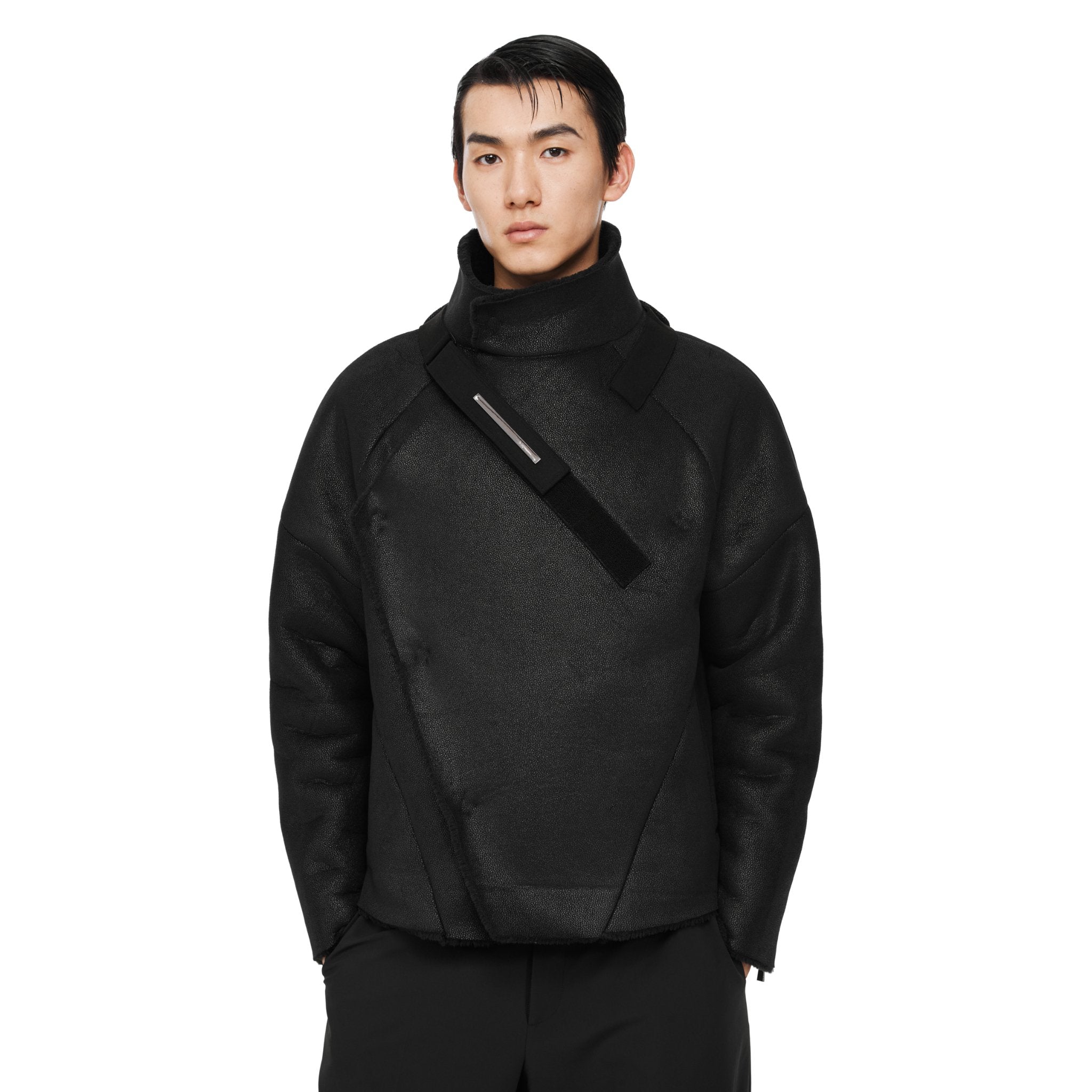 UNAWARES Black Leather and Fur Integrated Jacket | MADA IN CHINA