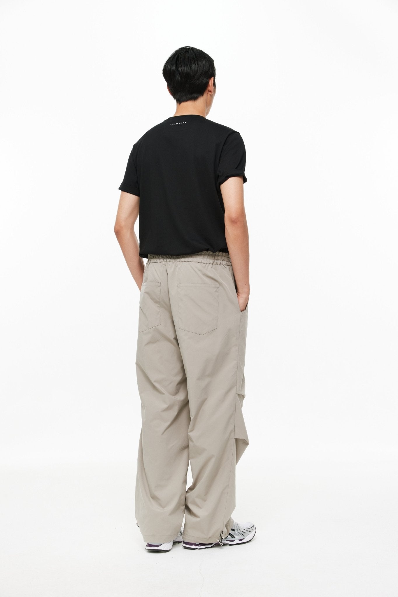 UNAWARES Khaki Waist Drawstring Adjustable Paratrooper Pants | MADA IN CHINA