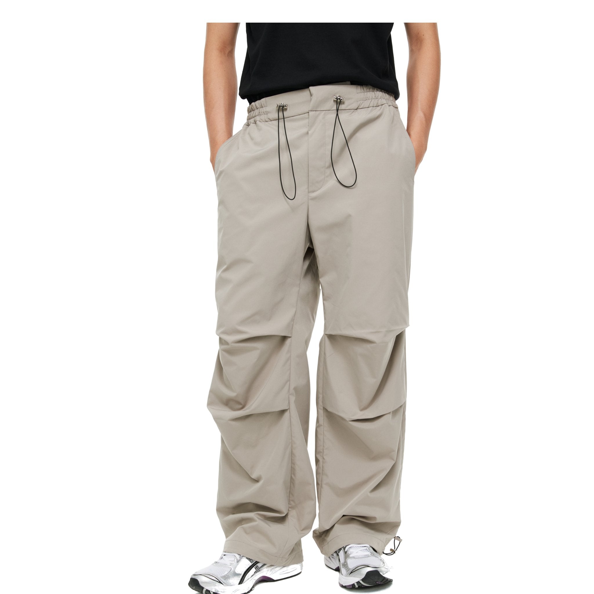 UNAWARES Khaki Waist Drawstring Adjustable Paratrooper Pants | MADA IN CHINA